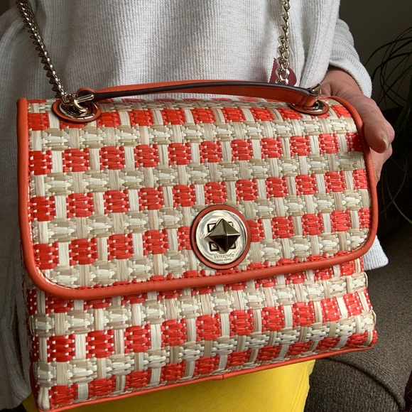 kate spade Handbags - Authentic KATE SPADE Straw/Leather Flap turnlock crossbody/Shoulder bag